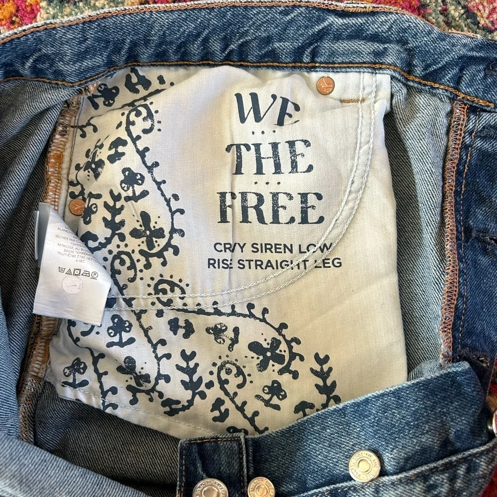 Free People | Women’s medium blue Curvy Siren Low Rise button fly jeans, size 35